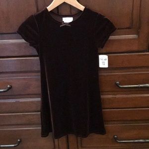 Girls Velveteen Capped-Sleeved Dress. Size 10. NWT